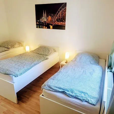 Weidenpesch Apartamento *